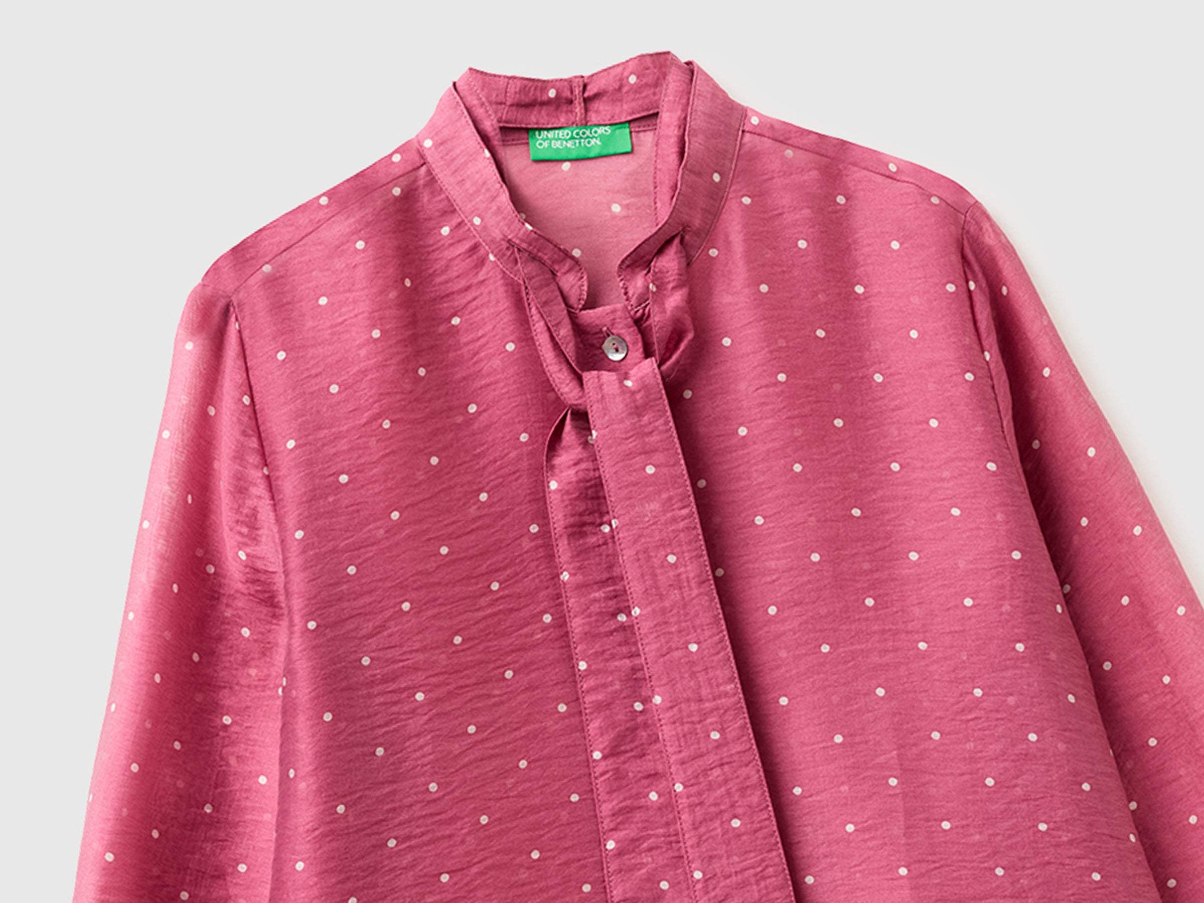 Camisa fluida com micro bolinhas - ucb_image_DS1