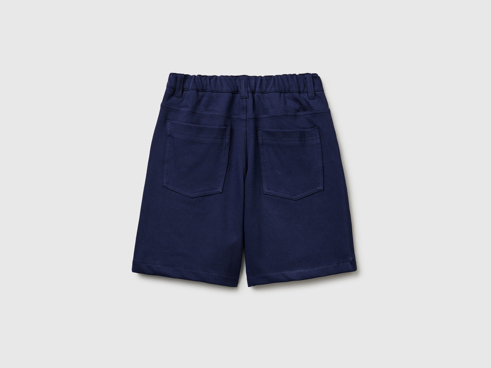 Bermuda shorts with drawstring - ucb_image_BS