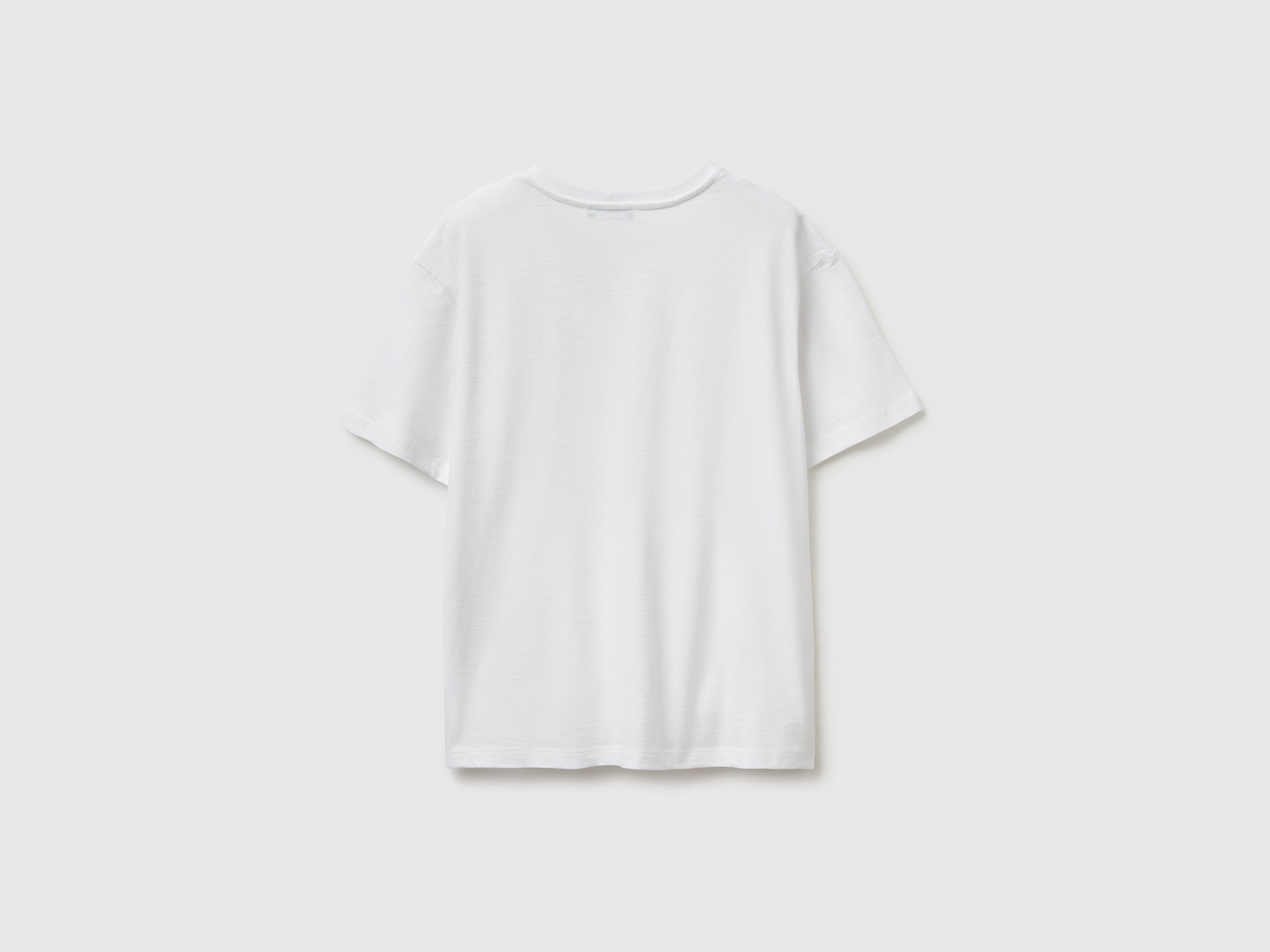 T-shirt decote em V em algodão leve - ucb_image_BS