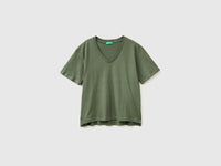 V-neck t-shirt in lightweight cotton - ucb_image_FS