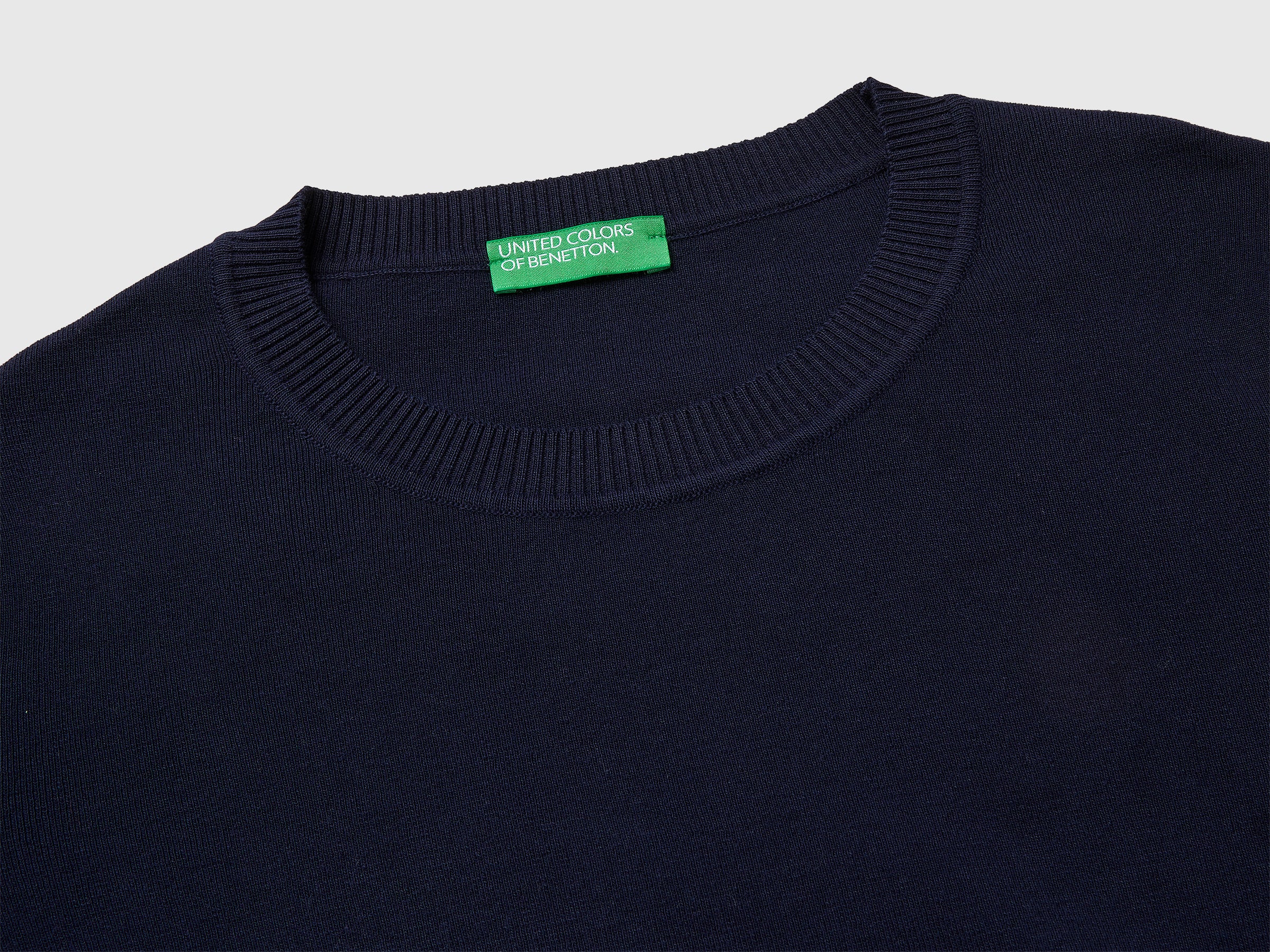 Dark blue short sleeve sweater - ucb_image_DS1