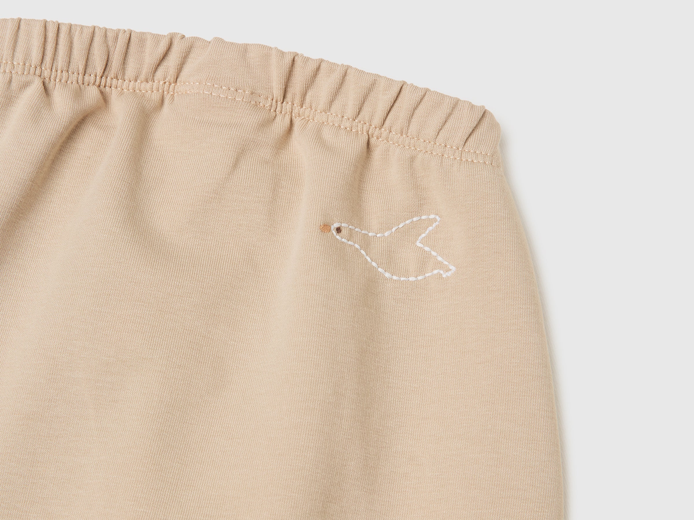 Stretch sweatshirt outfit - ucb_image_DS1