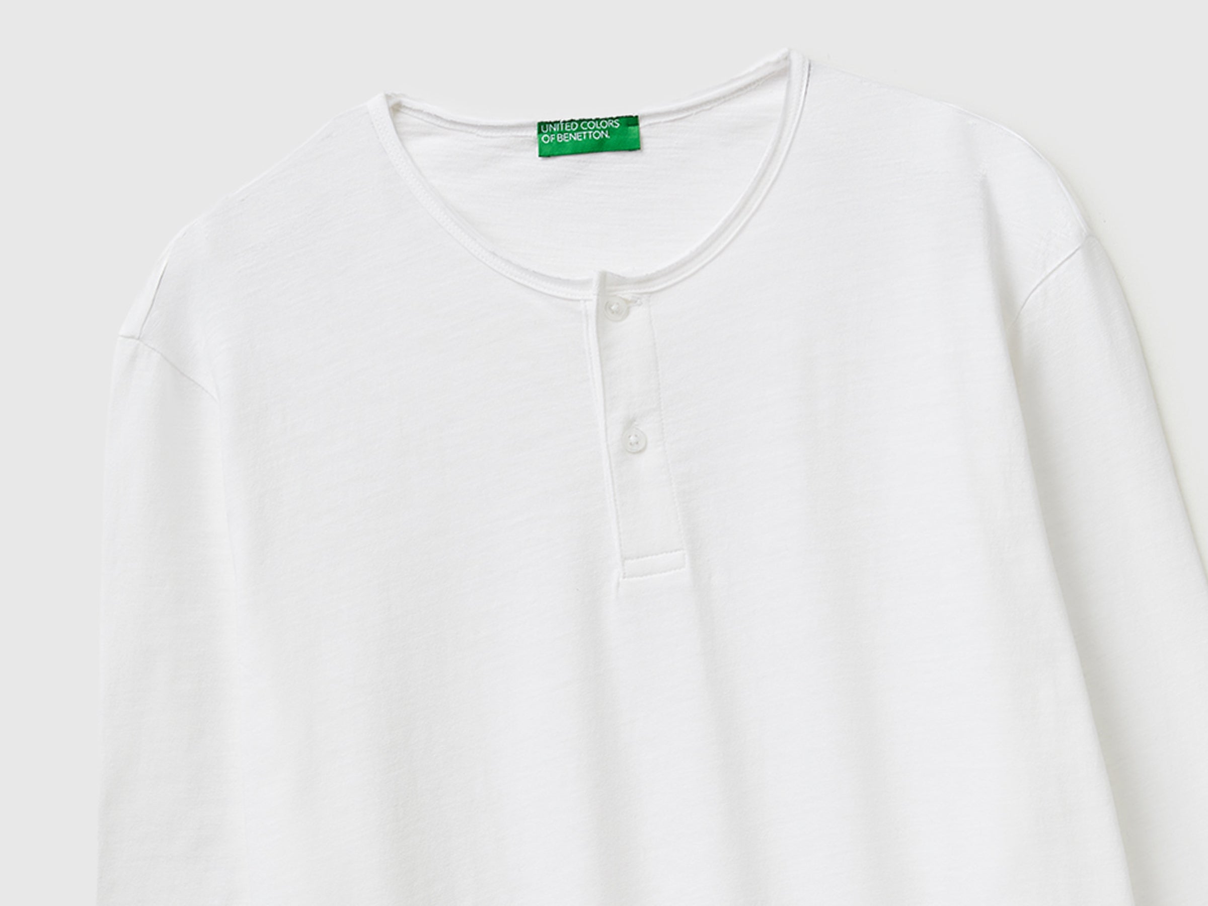 T-shirt with henley neck - ucb_image_DS1