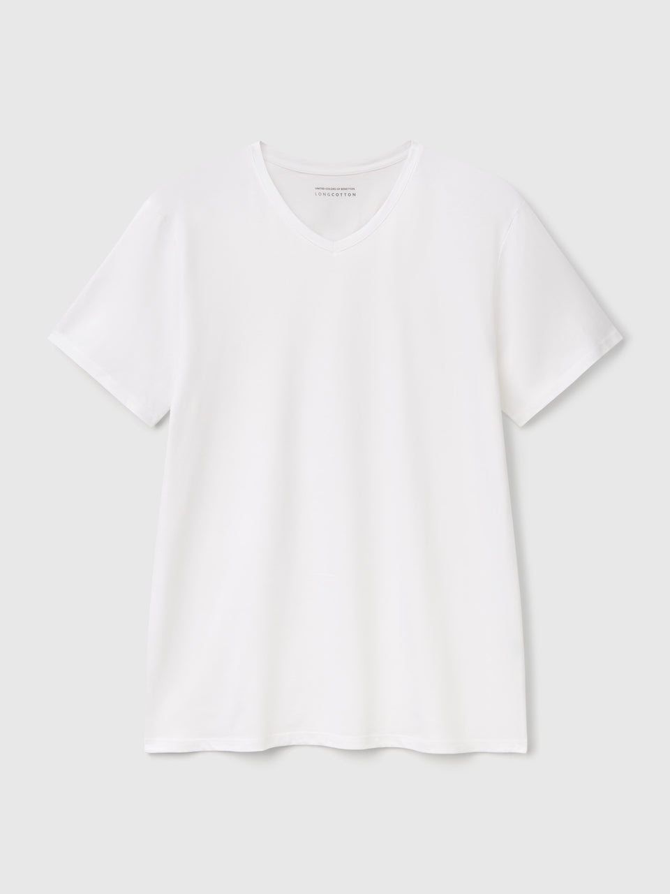 T-shirt com decote em V em algodão de fibra longa - ucb_image_FS
