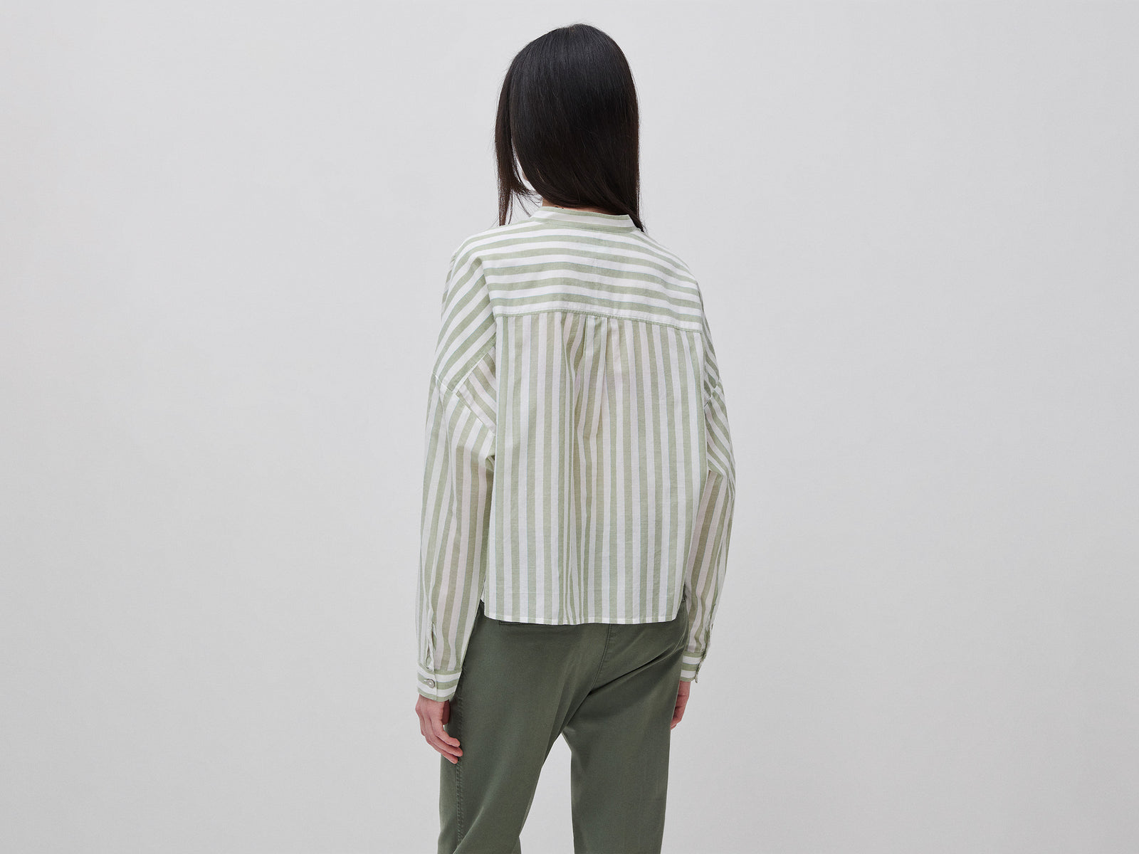 Camisa às riscas com gola coreana - ucb_image_B