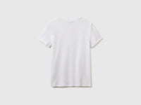 Slim fit t-shirt with V-neck - ucb_image_BS