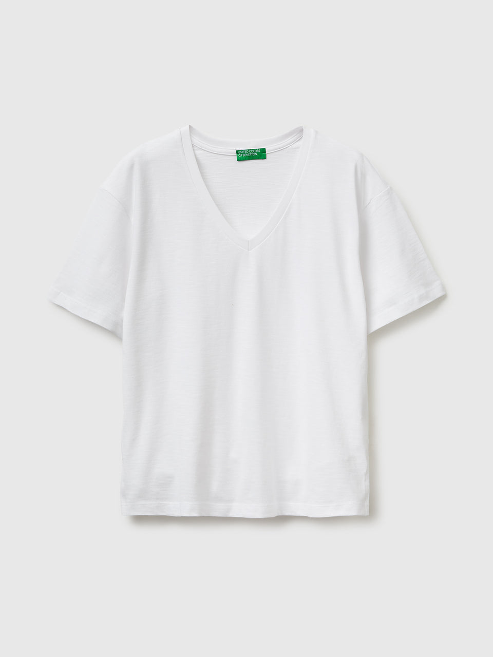T-shirt decote em V em algodão leve - ucb_image_FS
