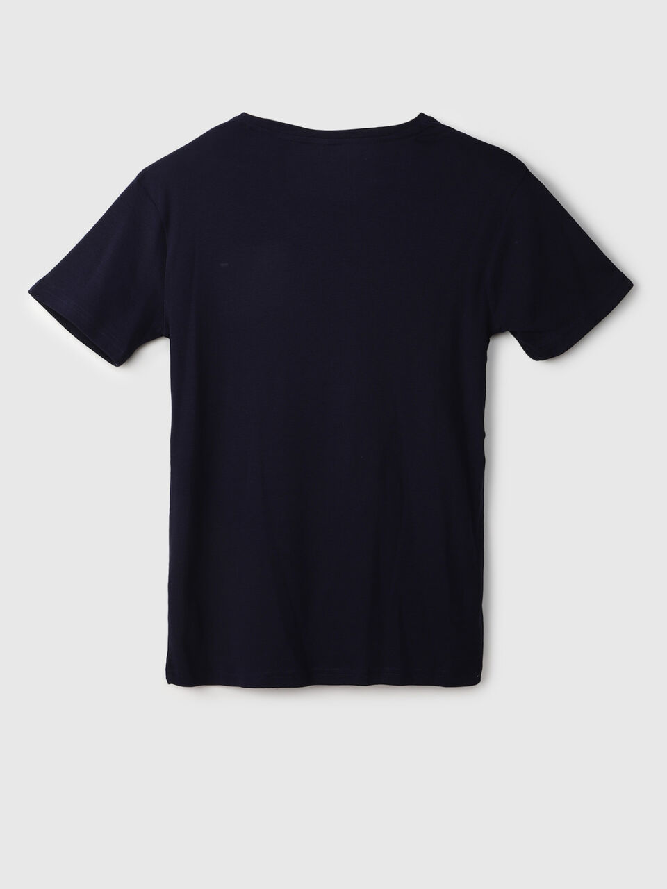 V-NECK TEE image number 2