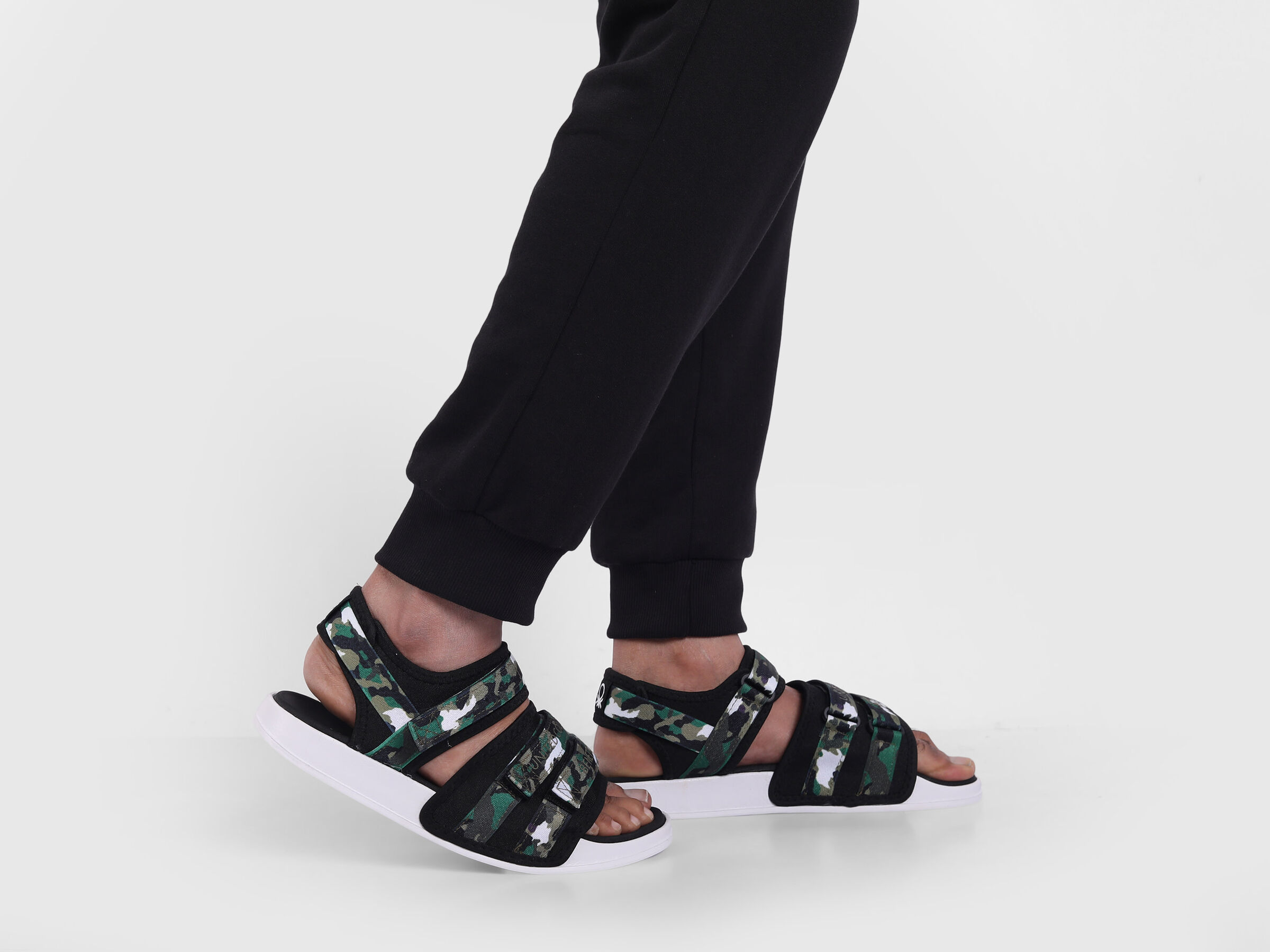 Two Strips Sandal image number 4