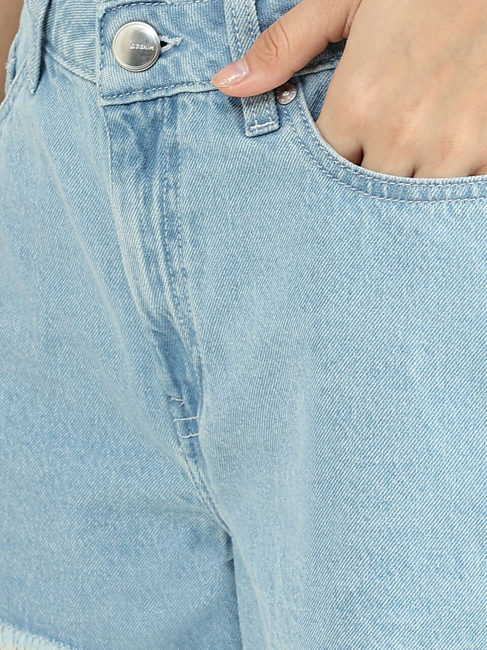 Flared Shorts - Lightwash image number null