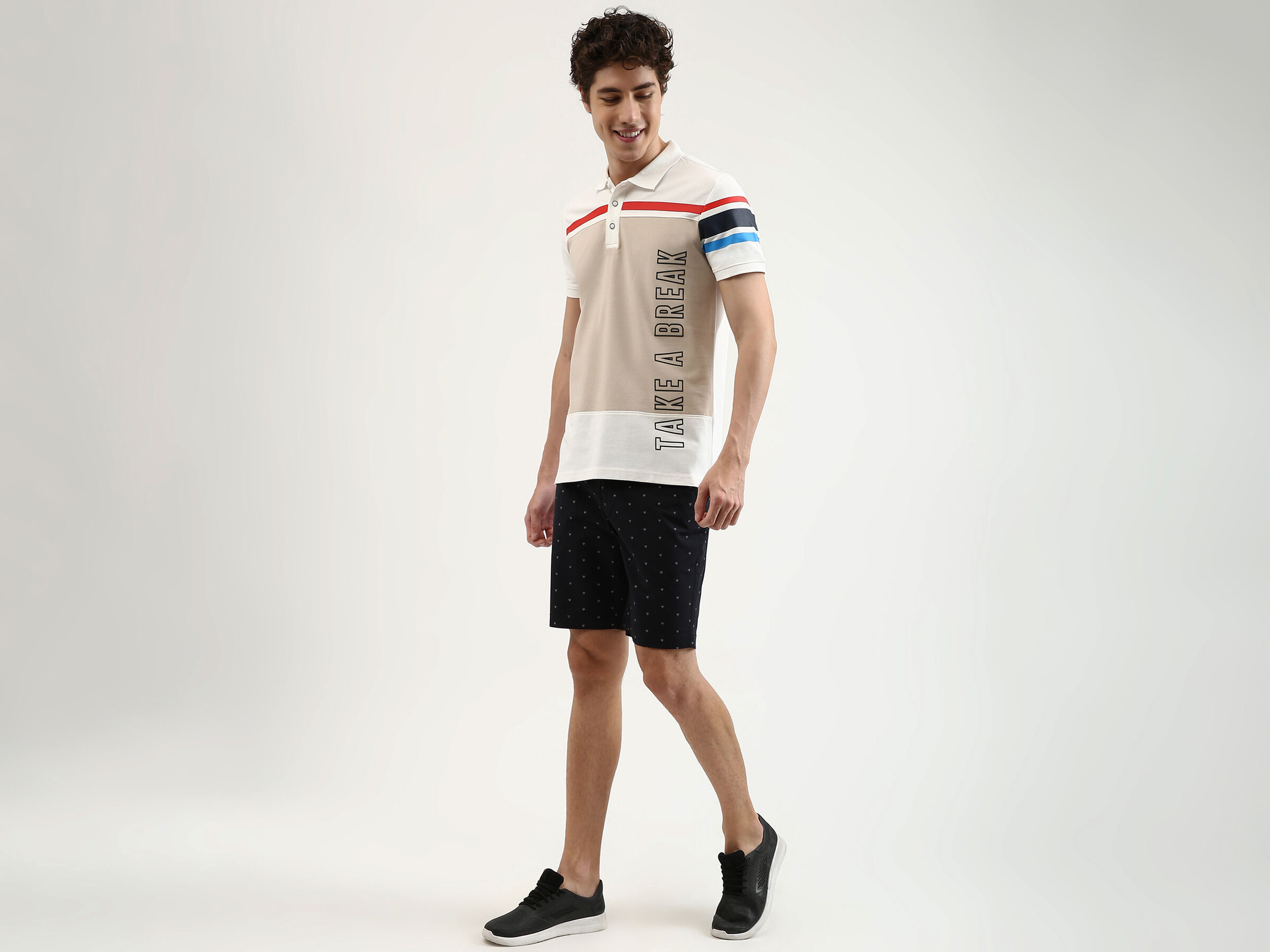 Slim Fit 2 Triangle Printed Shorts image number 3