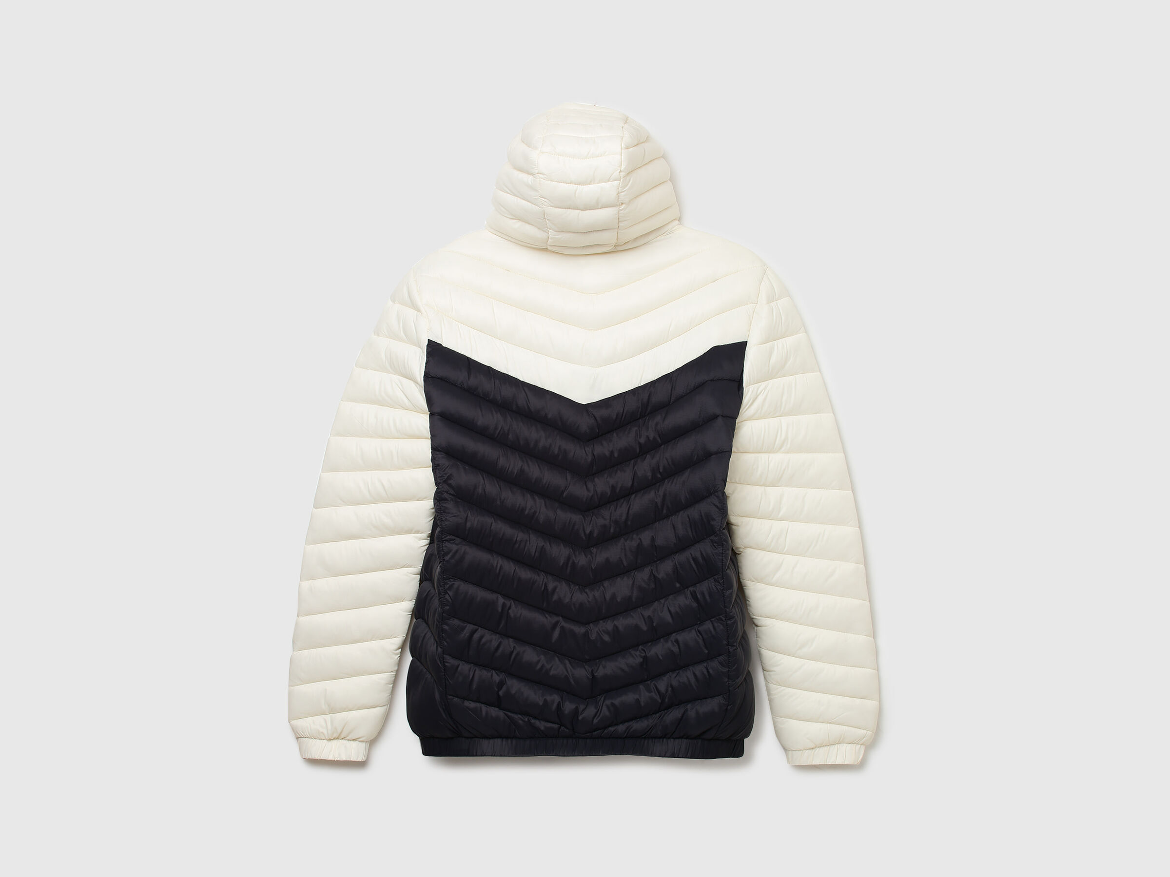 CHEVRON COLOR BLOCK PUFFER JACKET image number 7