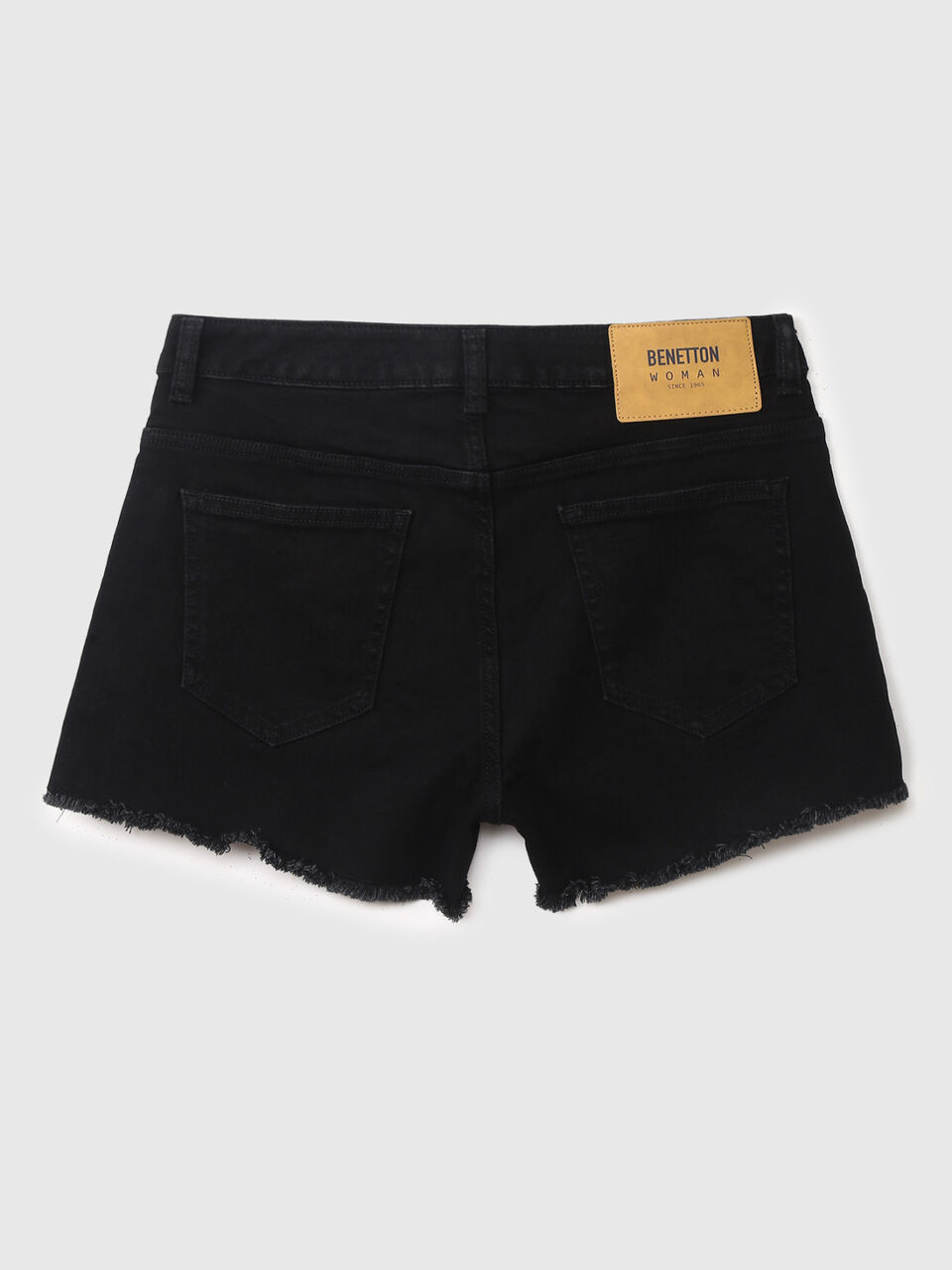 FLARED SHORTS - BLACK image number 2