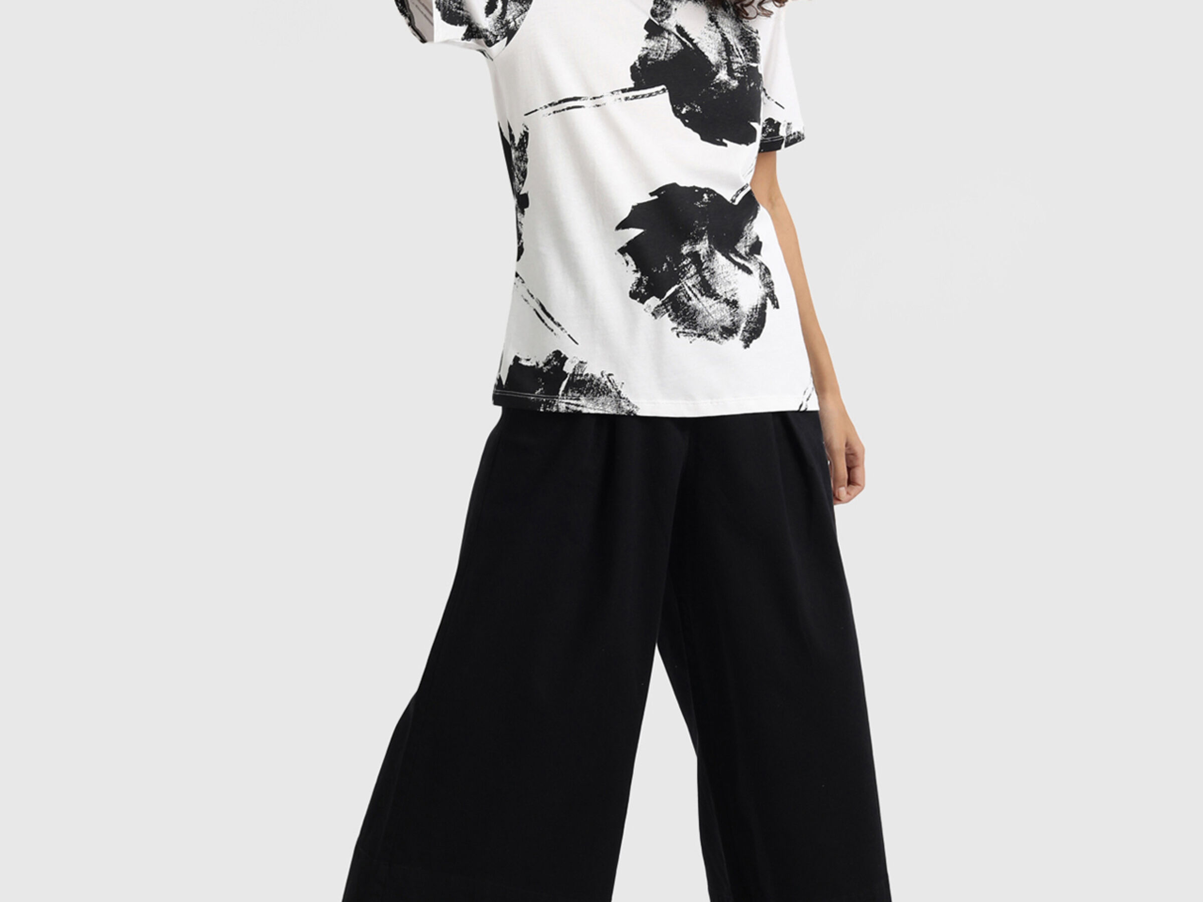 T-Shirt With Natural Vibes Print image number 4