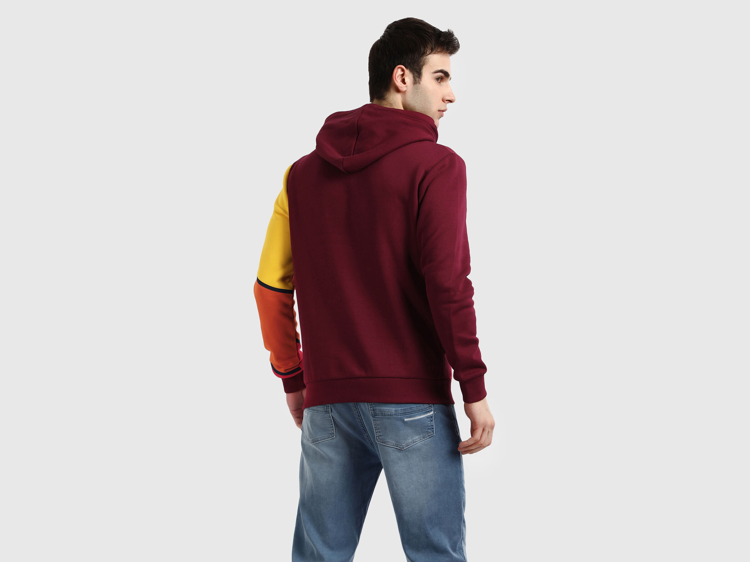 Biased Color Blocked Sweatshirt image number 2
