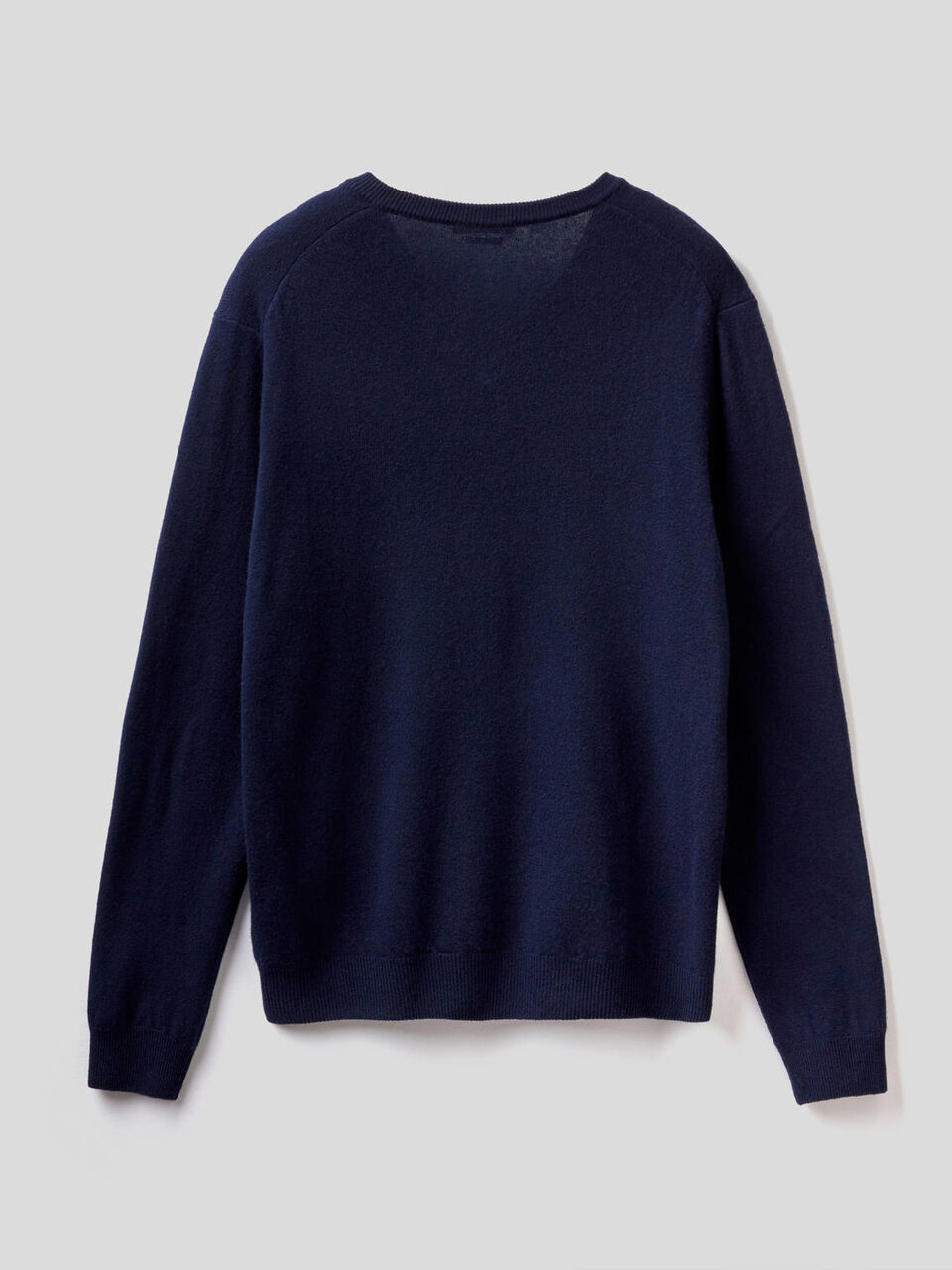Maglia scollo a V in pura lana vergine image number 2