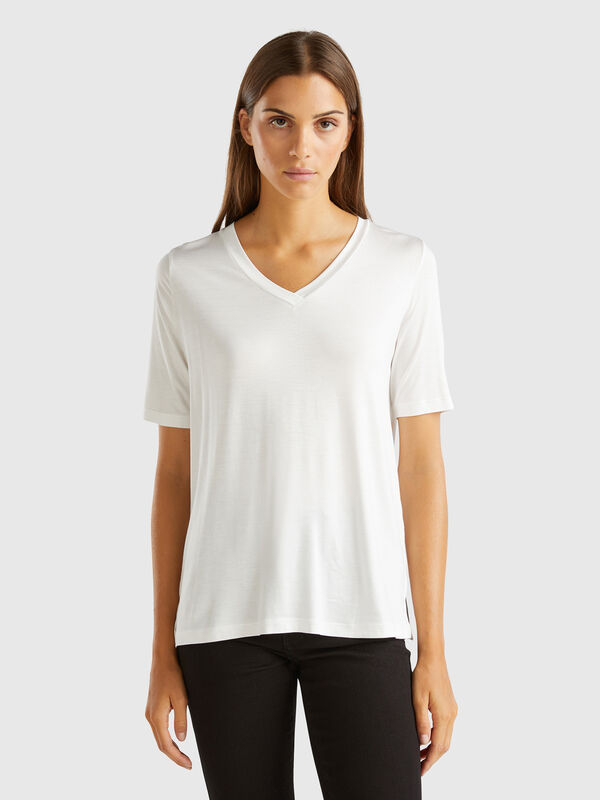 T-Shirt mit V-Ausschnitt aus Stretch-Viskose Damen