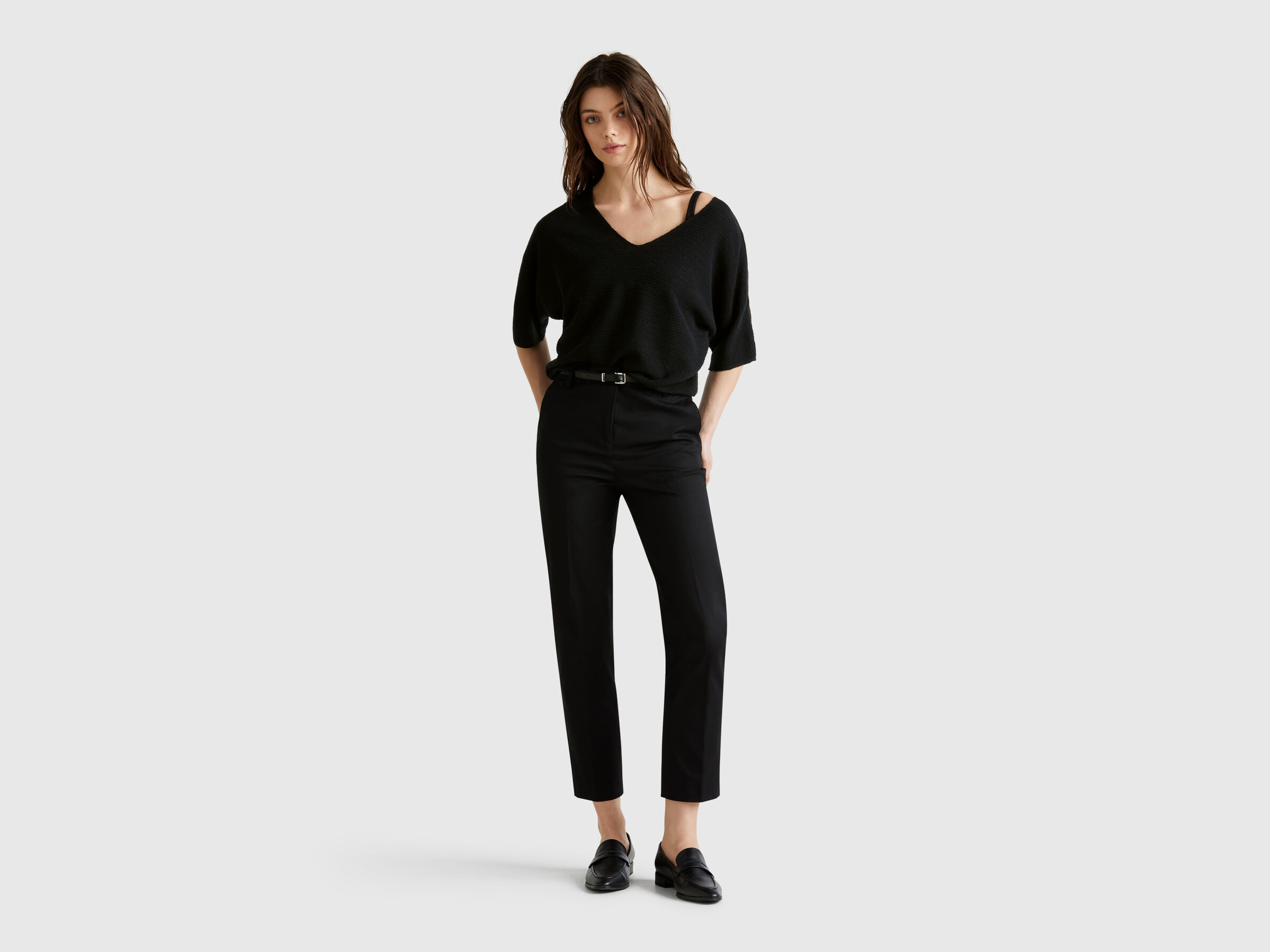 MAGLIA SCOLLO V M/M Donna image number 2