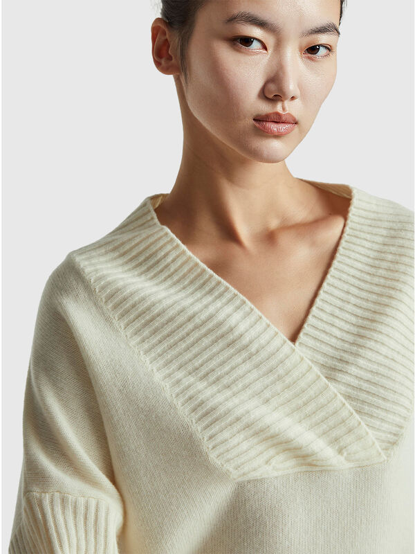 Pullover mit V-Ausschnitt und kastiger Passform Damen