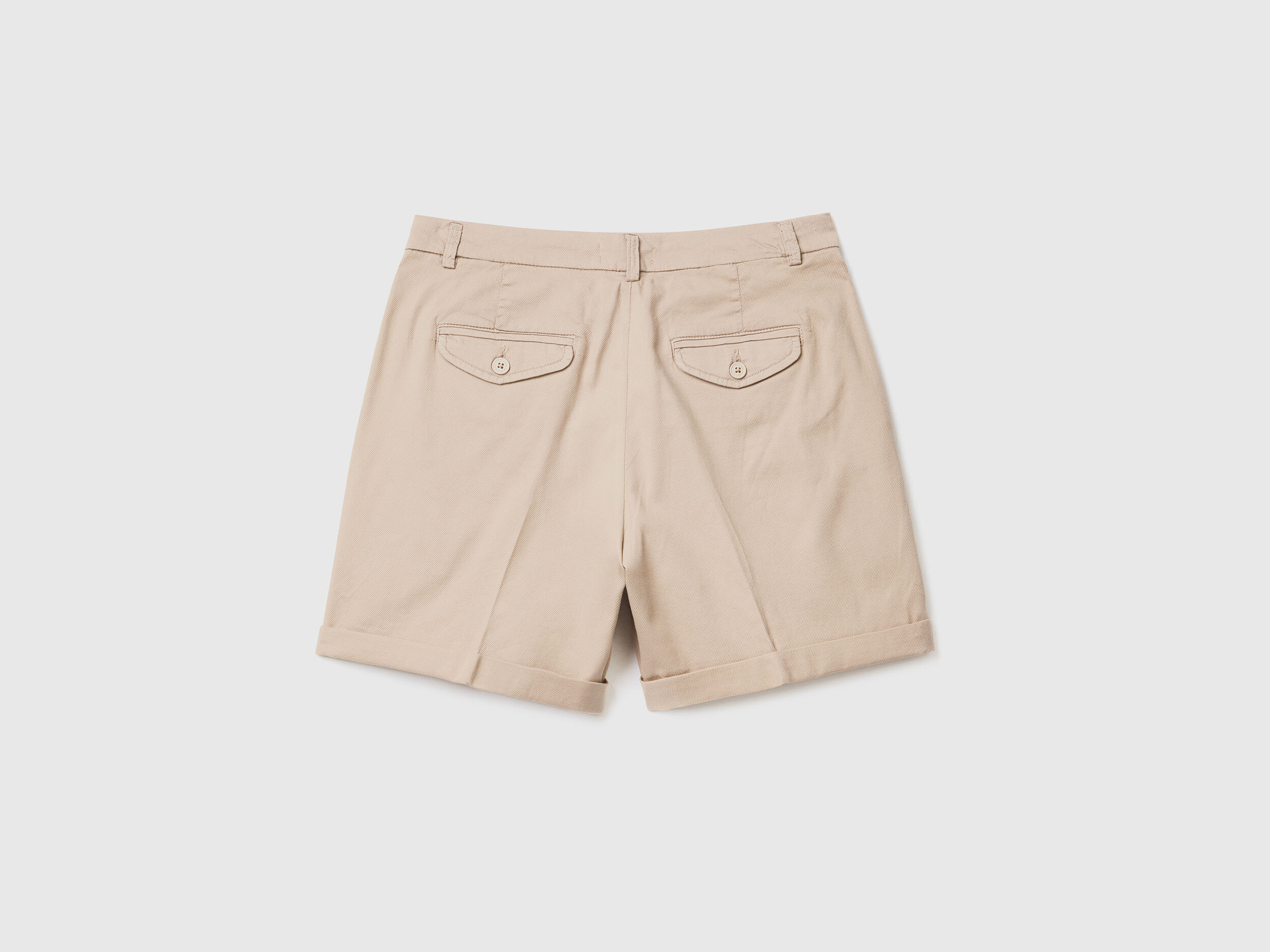 Pantaloni hotsell corti benetton