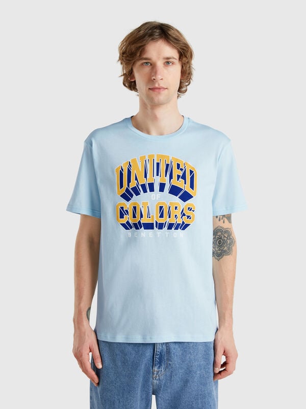 Hellblaue Baumwoll-T-Shirt mit gelbem Logo Herren