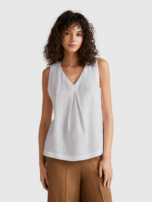 Sleeveless blouse in pure linen Women