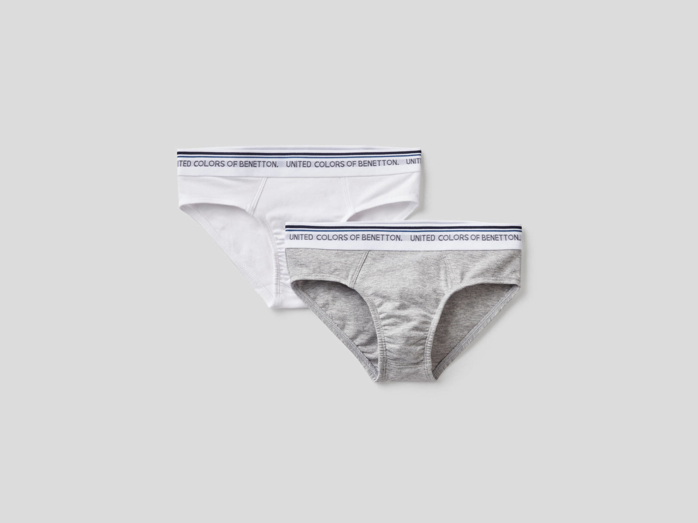 Zwei Slips mit Gummi samt Logo image number null