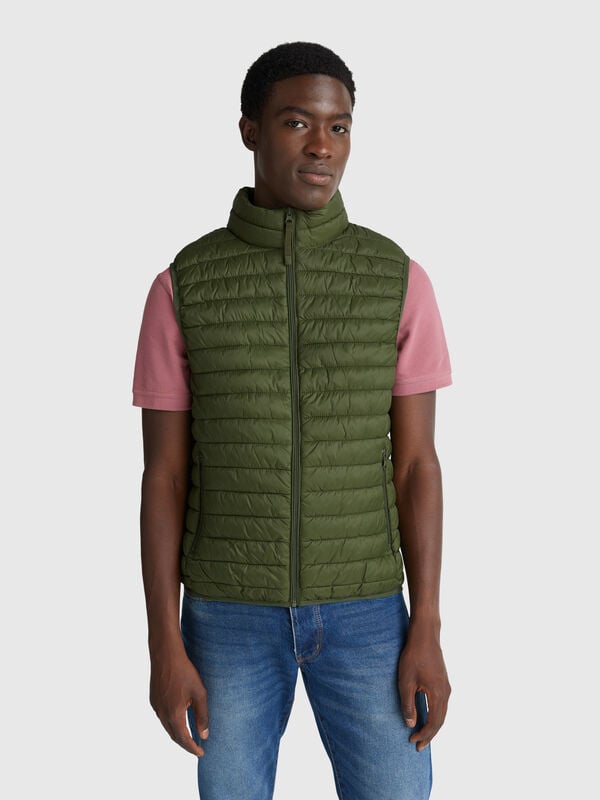 Gefütterte ärmellose Jacke mit normaler Passform Herren