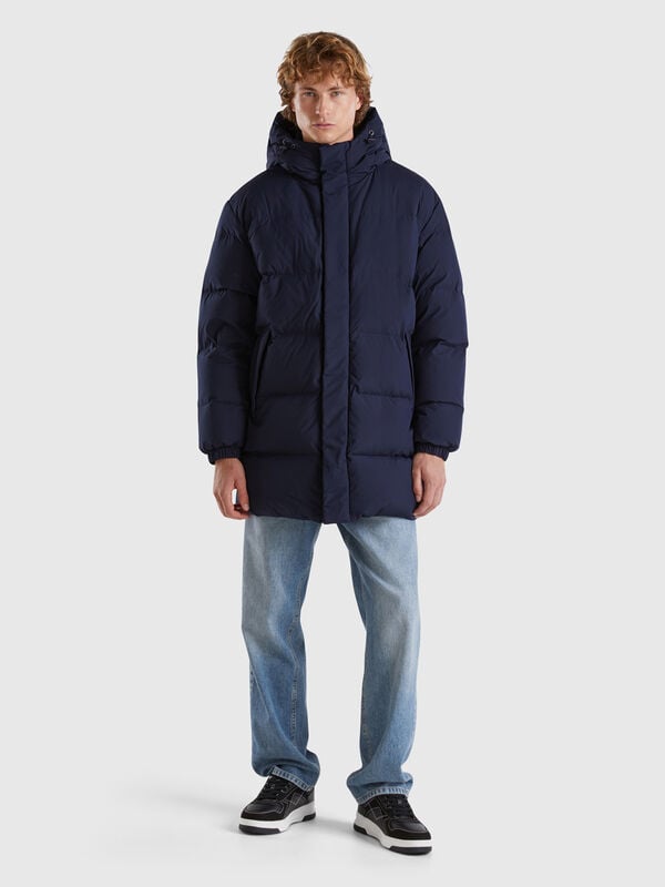 Lange Daunenjacke mit recycelten Federn gefüttert Herren