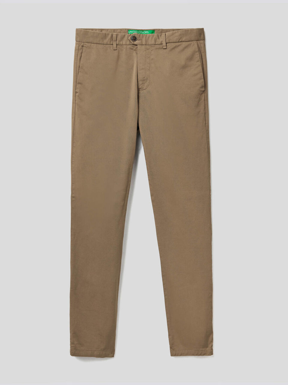 Chino coupe slim en coton image number 1
