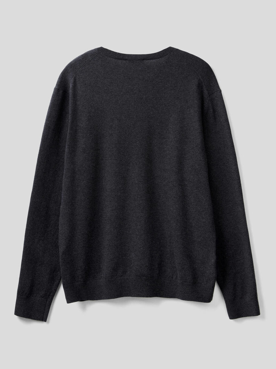 V-neck sweater in cotton blend image number 2