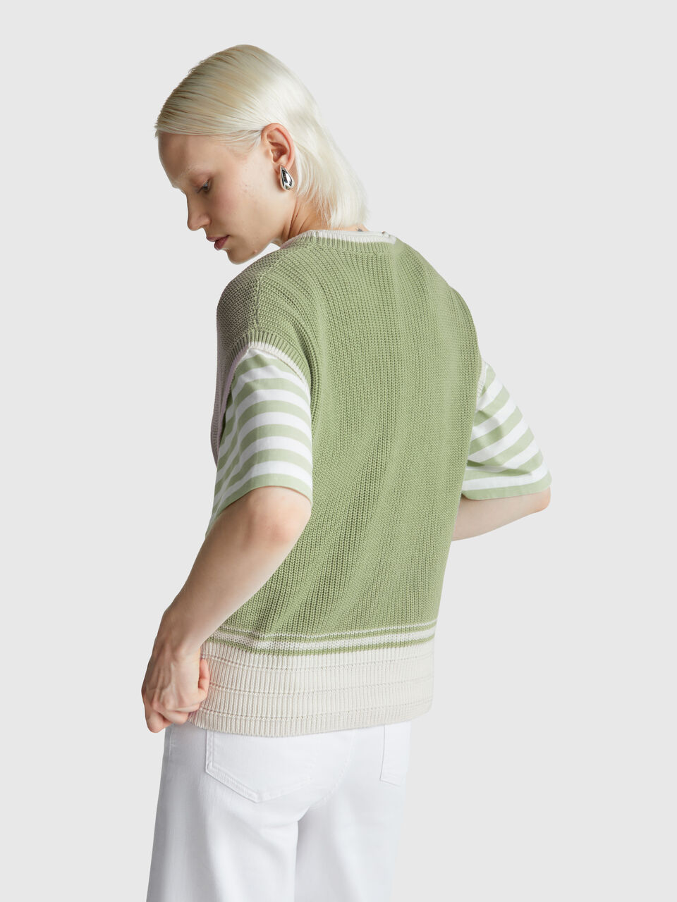 SLEEVELESS SWEATER Femme image number null