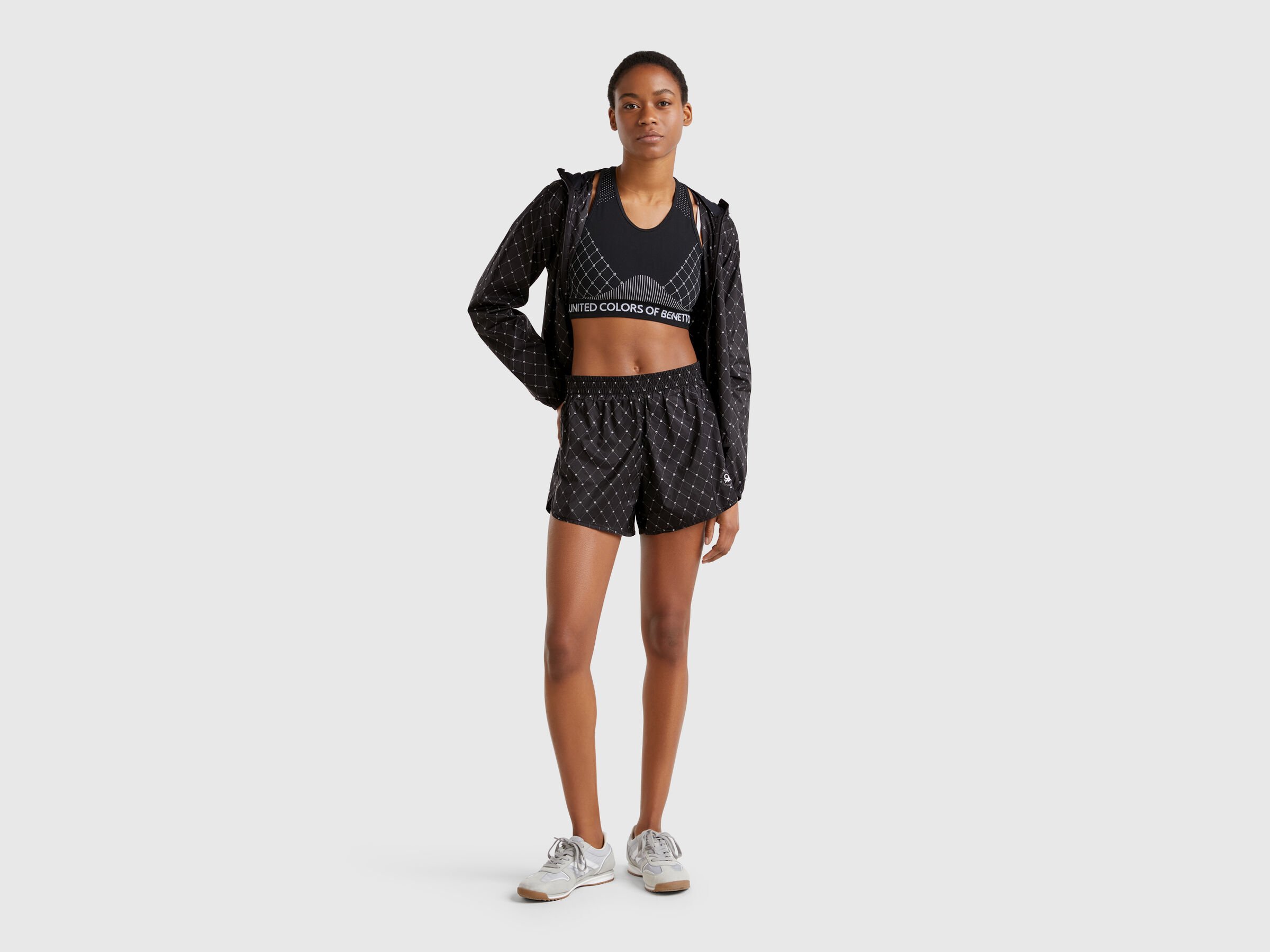 SHORTS Damen image number 2