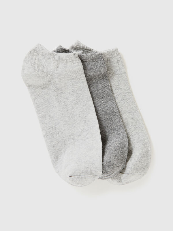 Drei Paar kurze Socken