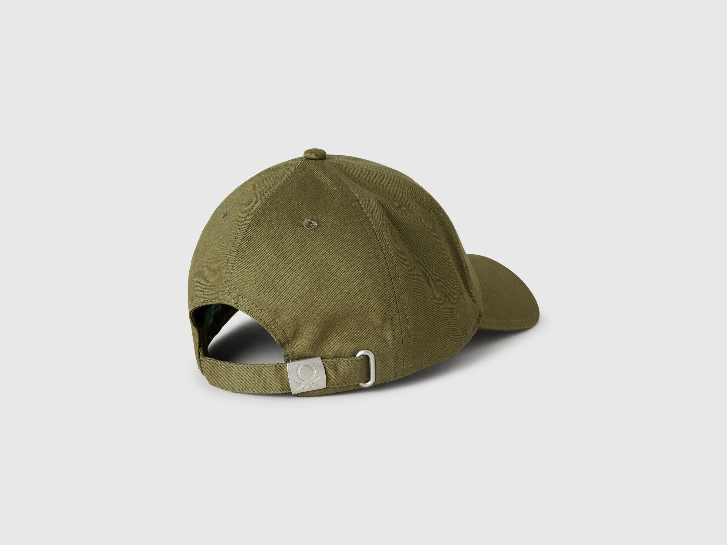 HAT Men image number 1