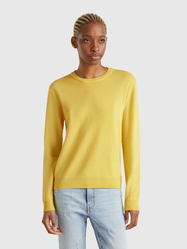 Pull jaune à col rond en laine mérinos Femme