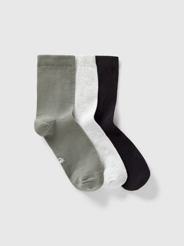 Drei Paar Socken aus Baumwolle
