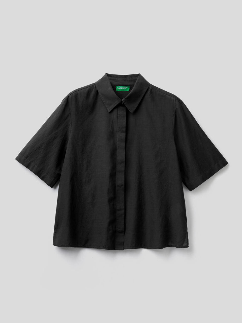 Chemise légère à manches courtes image number 1