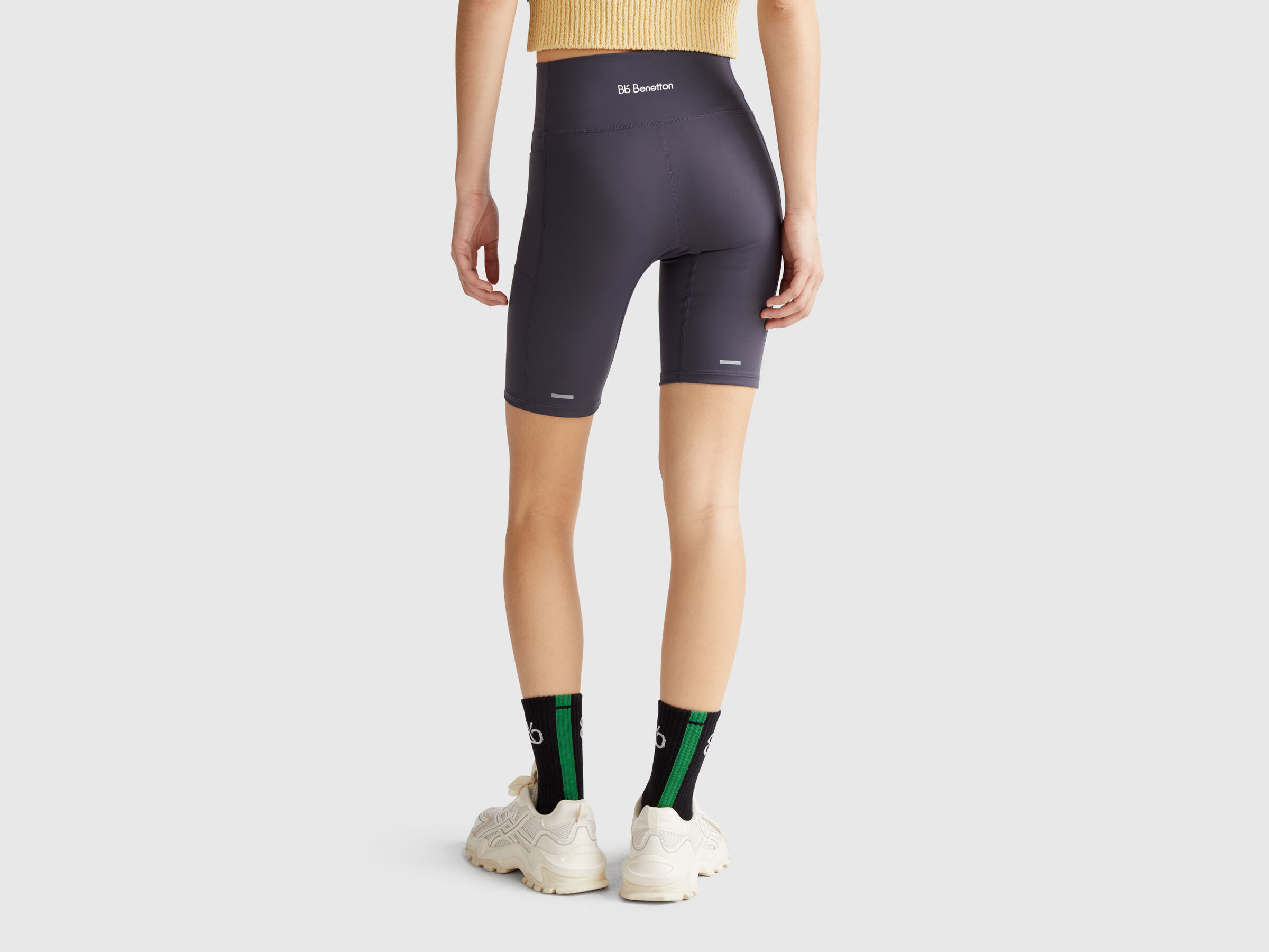 SHORTS Women image number 1