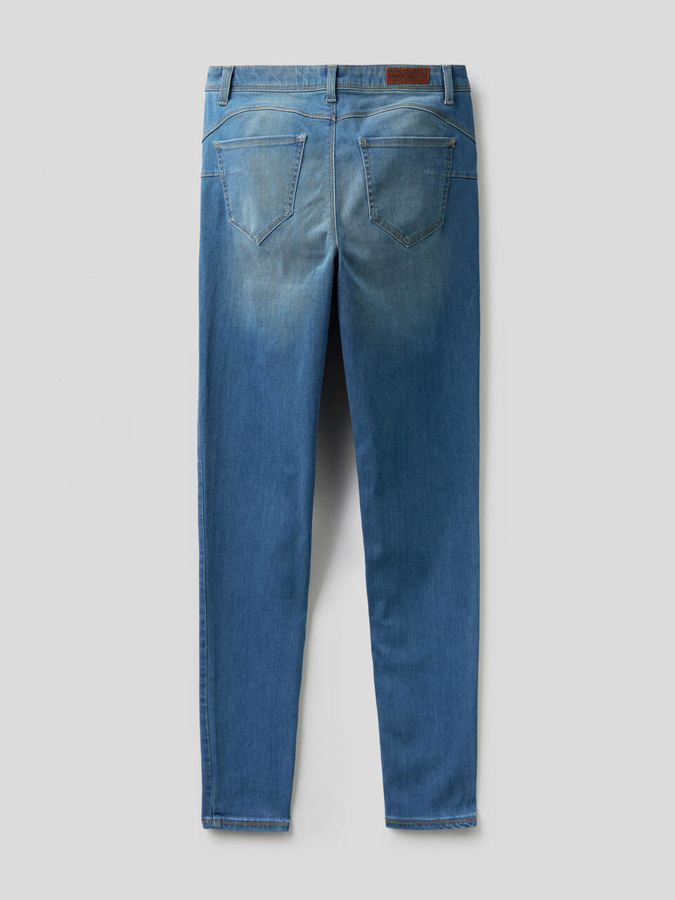 Skinny fit push up jeans image number 2