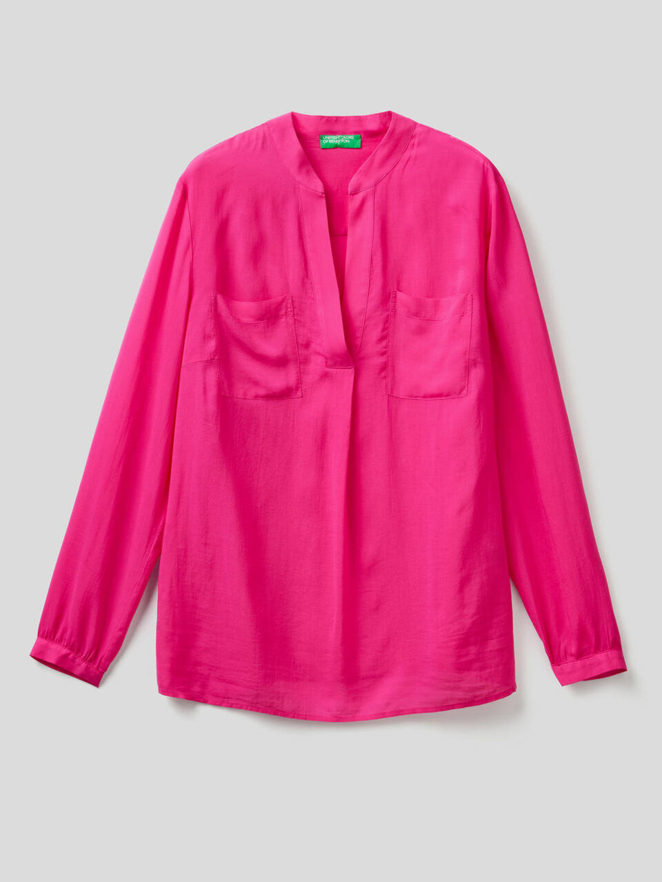 Flowy blouse with V-neck image number null