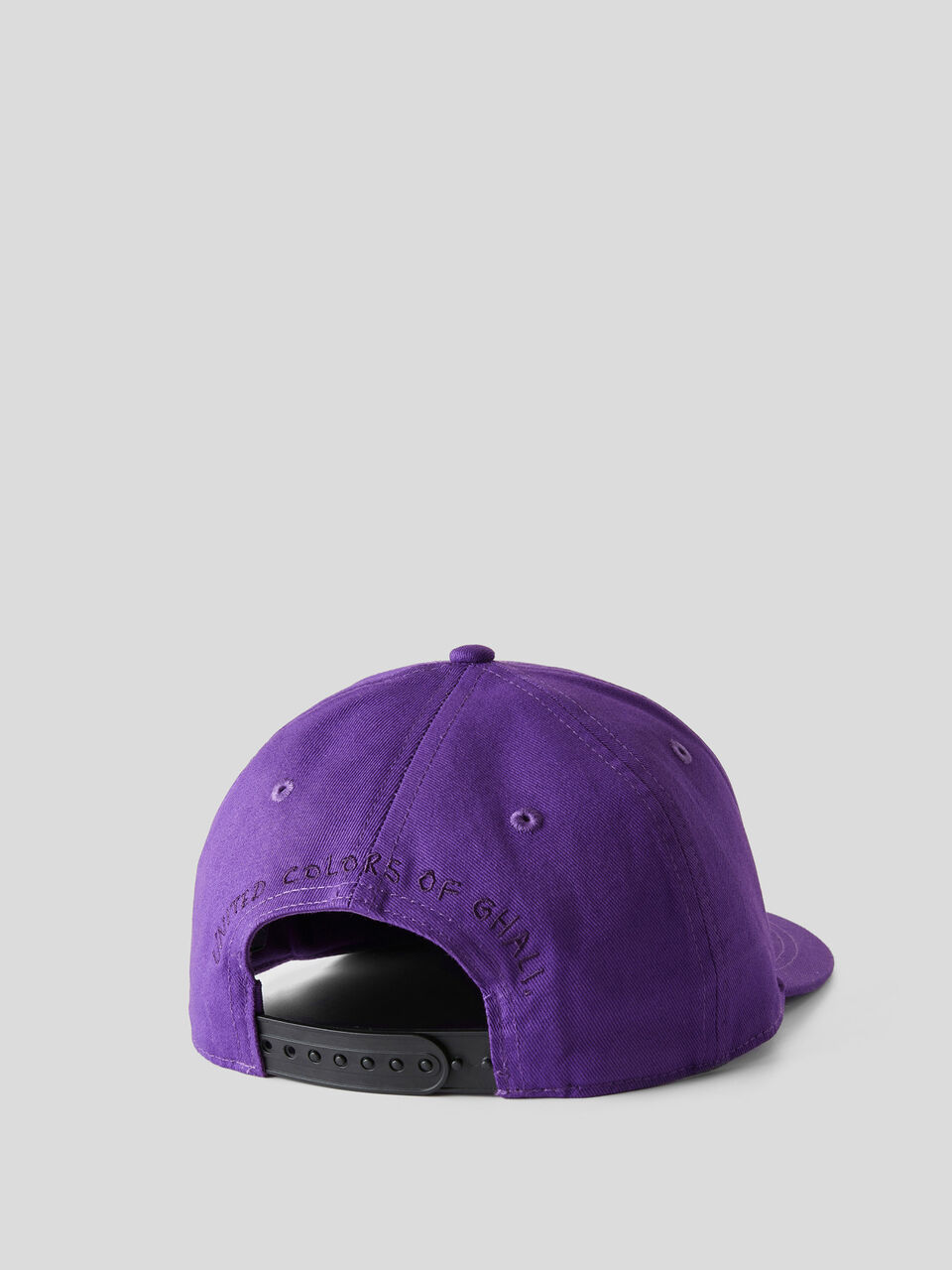 Hat with patch and embroidery by Ghali image number 2