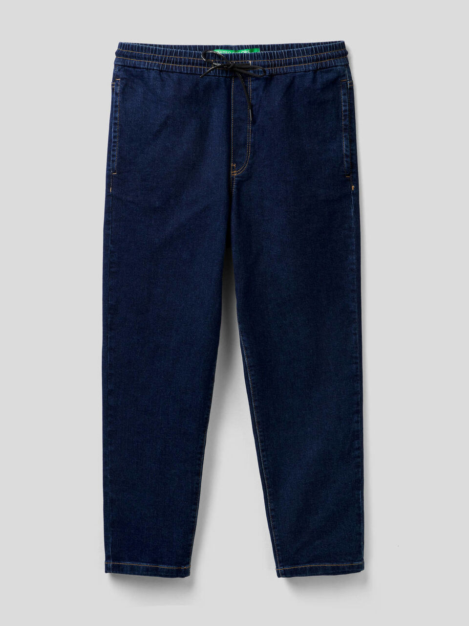 Chino style jogger en denim de coton stretch image number null