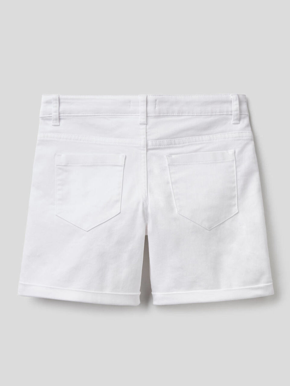 Shorts cinque tasche tinta unita image number 2