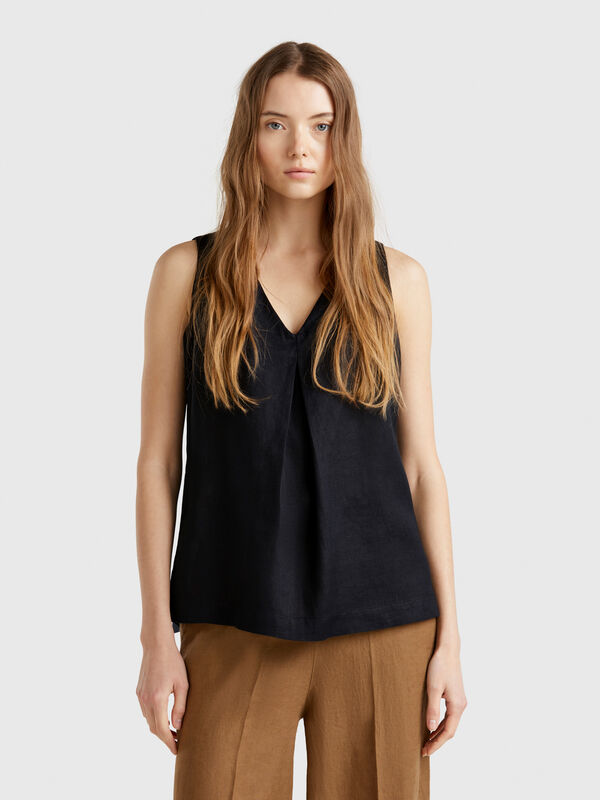 Sleeveless blouse in pure linen Women