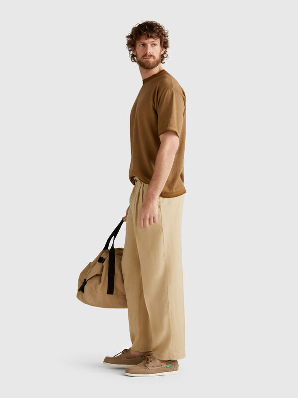 Wide chinos in pure linen Men