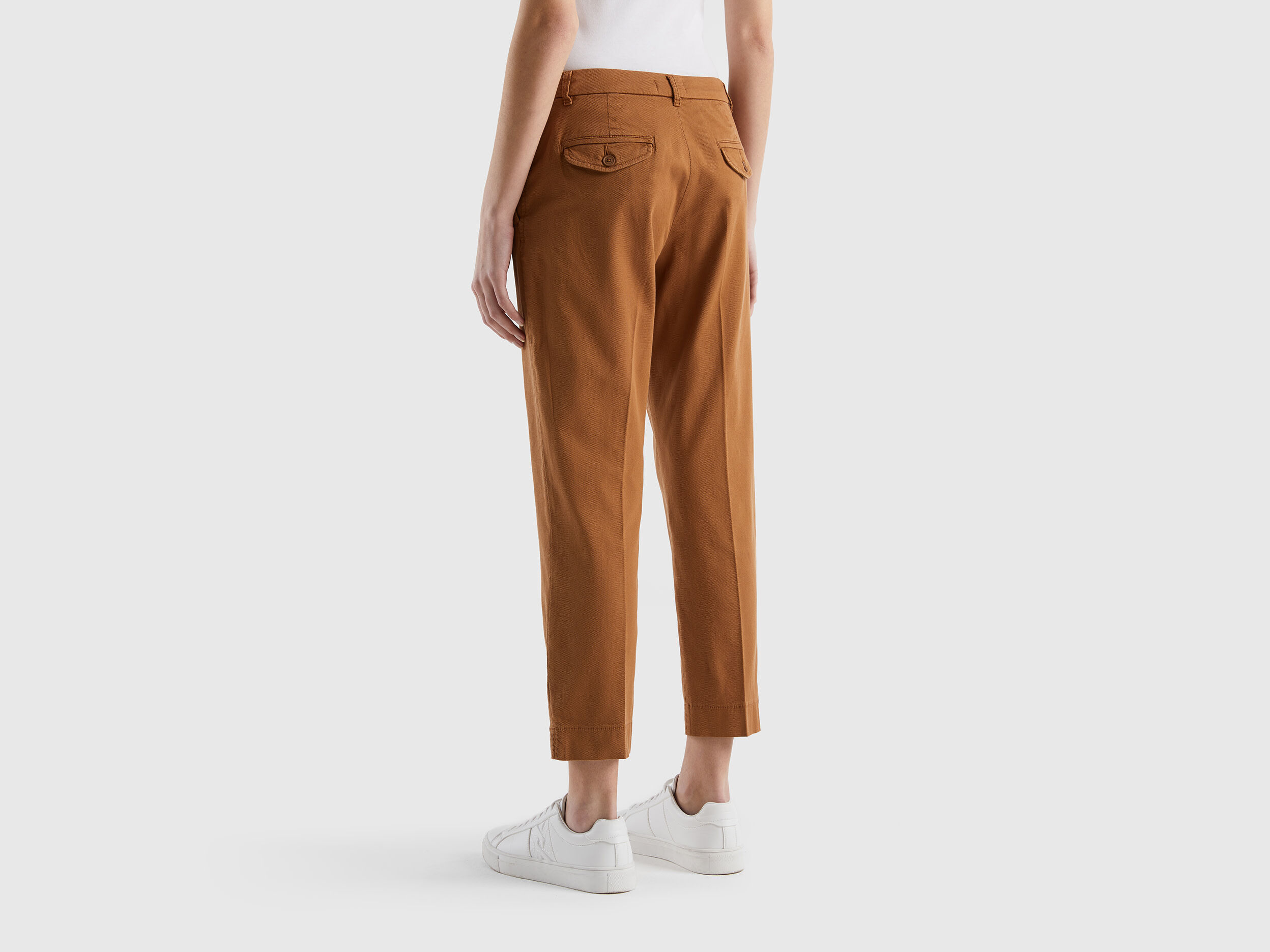 Cropped chinos in stretch cotton 