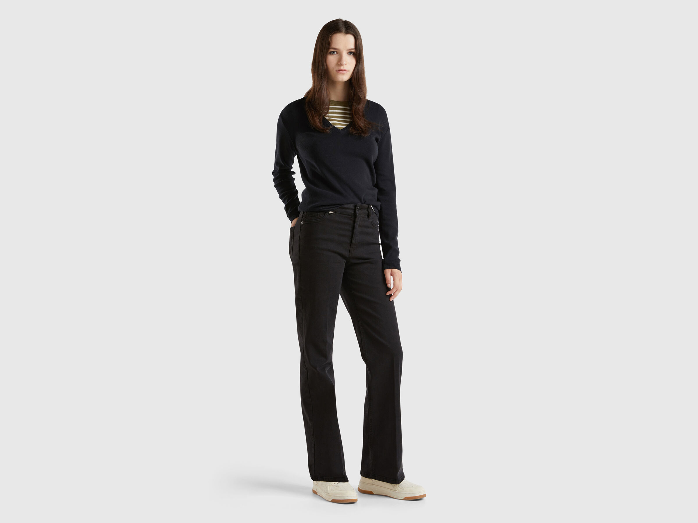 V NECK SWEATER L/S Women image number 2