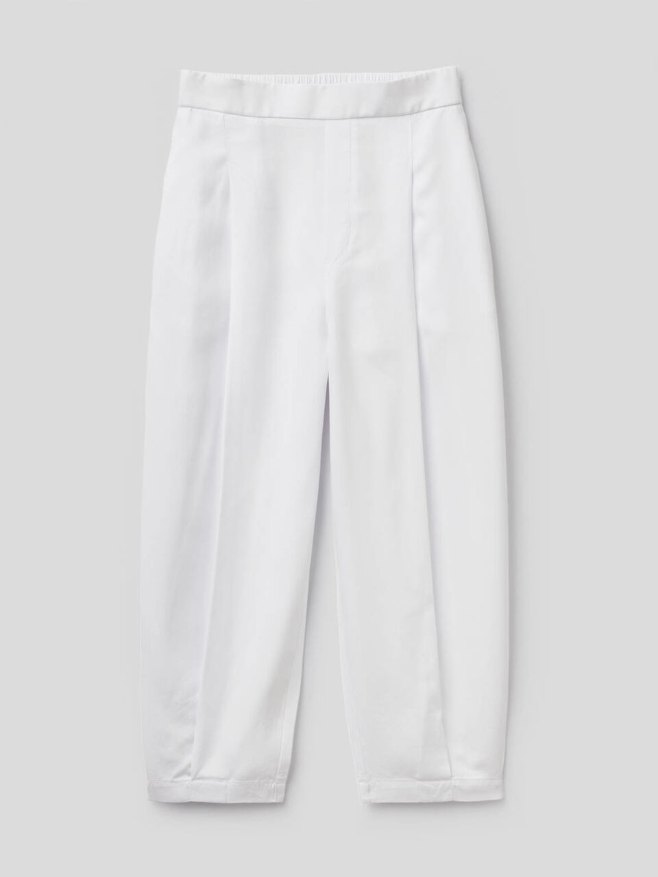 Fließende Hose mit Falten image number 1