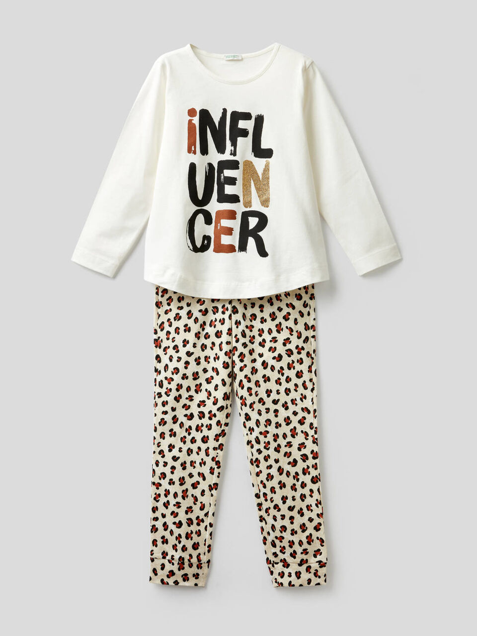 Langer Pyjama aus 100% Baumwolle image number 1